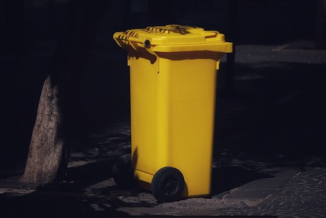 Rent-Appeal-garbage-can