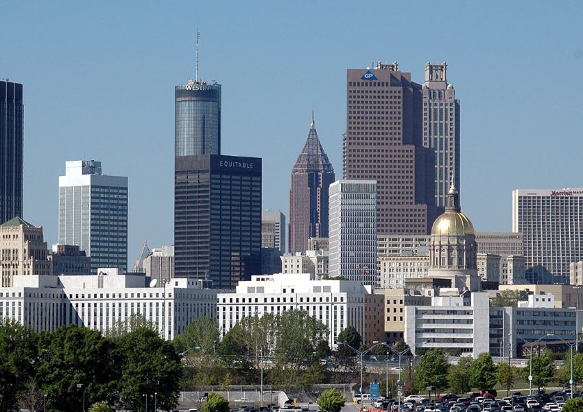 atlanta-skyline-with-towers